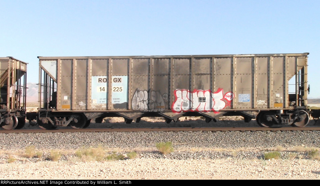 WB Unit Loaded Hooper Frt at Erie NV W-MdTrnSlv-Pshrs -104